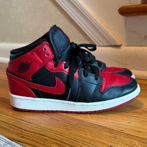 Nike Court Borough Mid 2